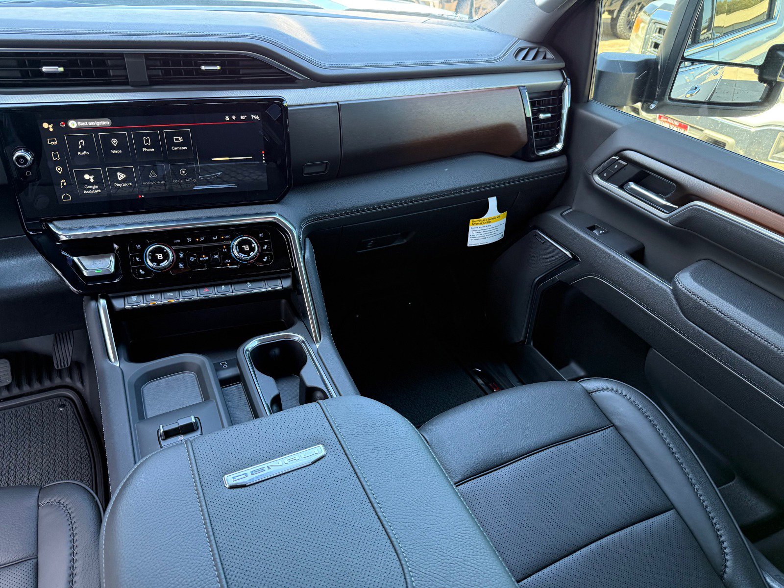 New 2026 GMC Sierra 2500 Denali w/ Denali Reserve Package image 19