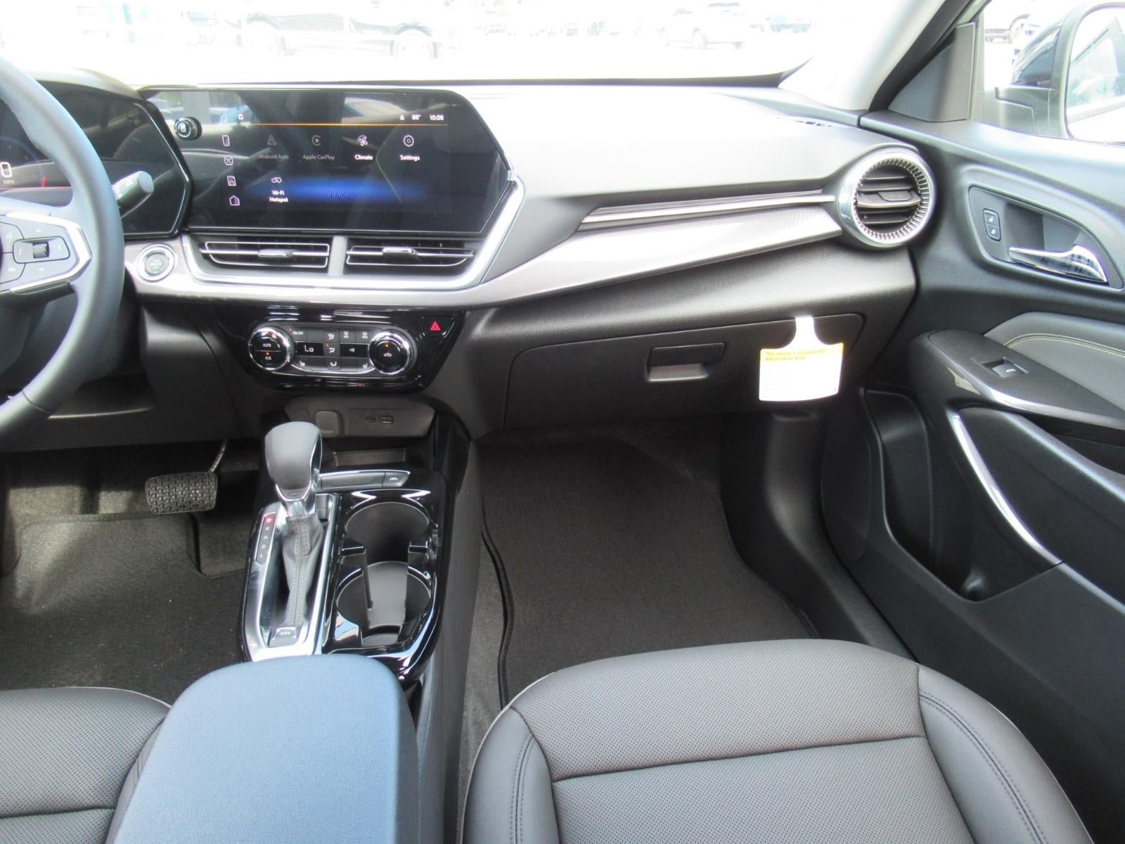 New 2026 Chevrolet Trax ACTIV w/ Sunroof Package FWD image 14