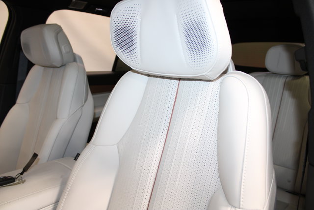 New 2027 Cadillac Vistiq Luxury AWD/4WD image 6