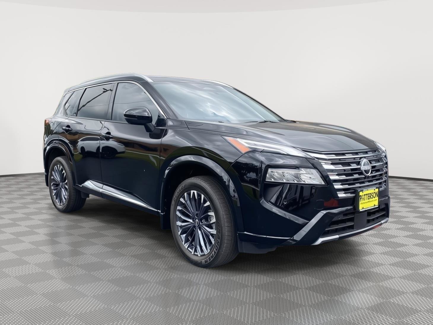 Used 2025 Nissan Rogue Platinum w/ Tech Package AWD/4WD image 3
