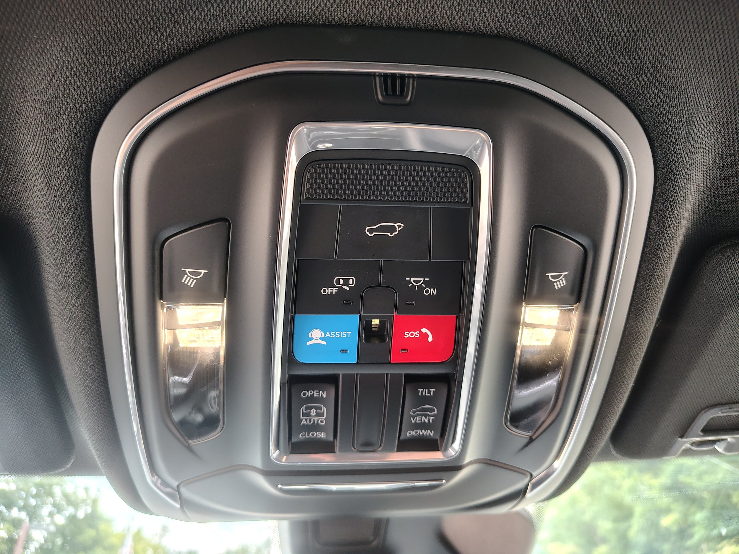 Certified 2025 Jeep Grand Cherokee Laredo X w/ Luxury Tech Group I AWD/4WD image 41