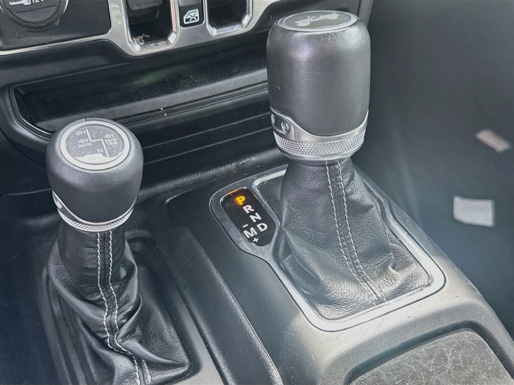 Certified 2022 Jeep Wrangler Unlimited Sahara w/ Cold Weather Group AWD/4WD image 18
