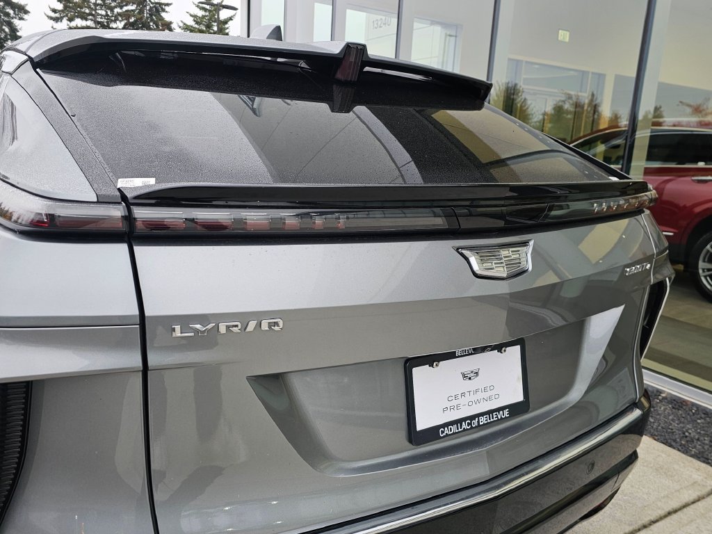 Certified 2024 Cadillac Lyriq Luxury AWD/4WD image 13