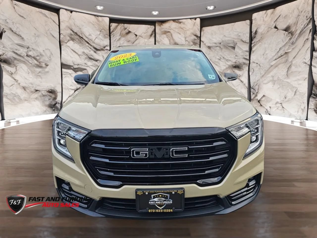 Used 2023 GMC Terrain SLT w/ Elevation Edition FWD image 3