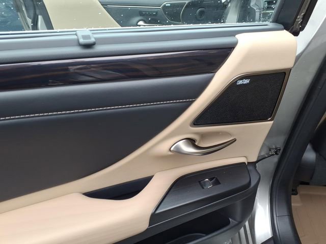 Used 2021 Lexus ES 300h Ultra Luxury w/ Accessory Package 2 image 6