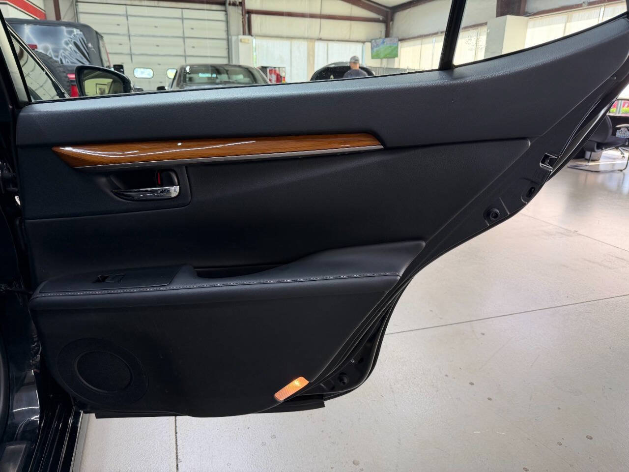 Used 2015 Lexus ES 300h w/ Navigation System Package FWD image 14