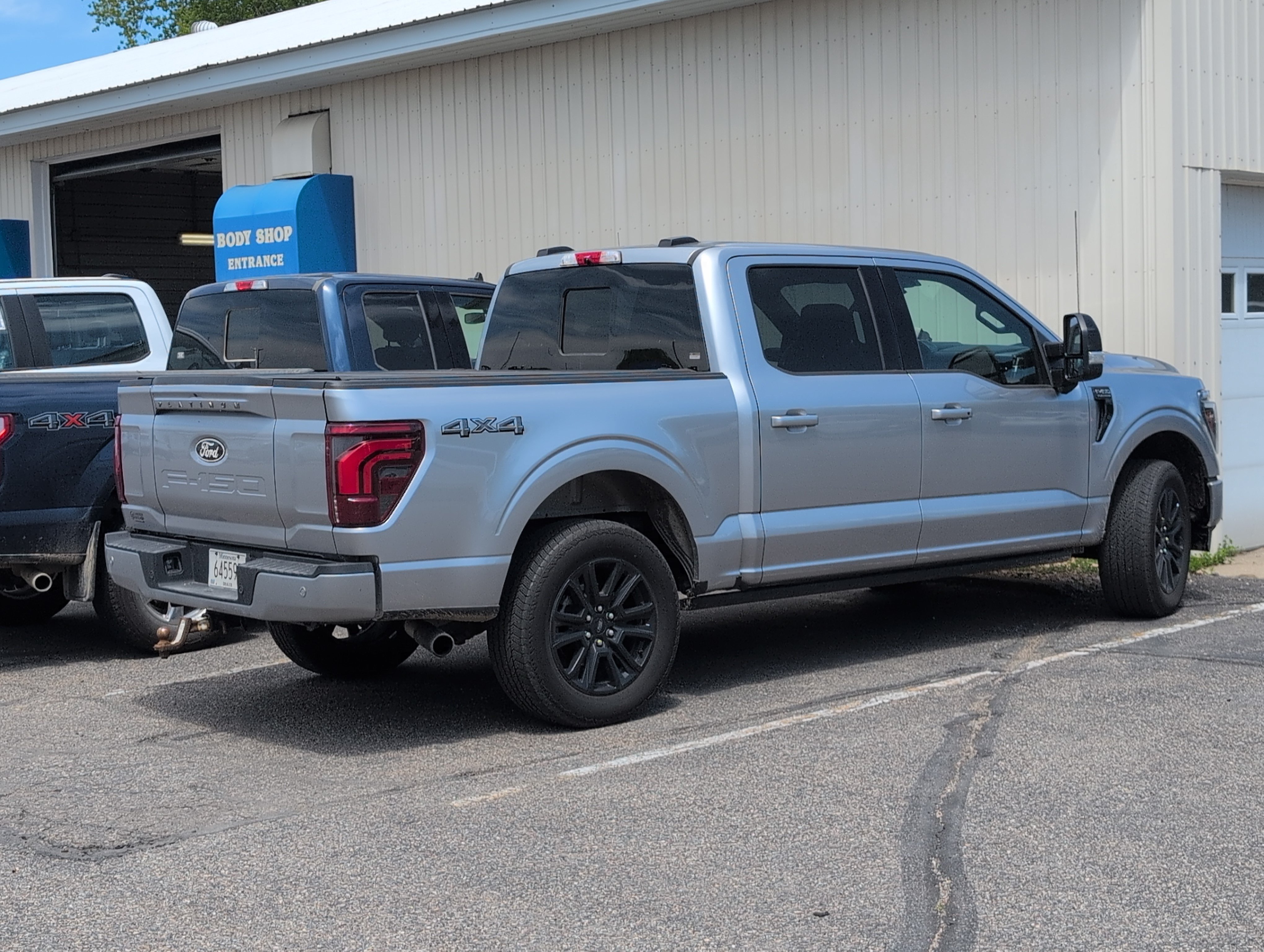Used 2025 Ford F150 Platinum AWD/4WD image 2