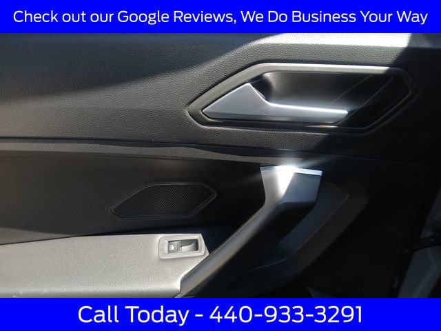 Used 2021 Volkswagen Tiguan SE AWD/4WD image 32