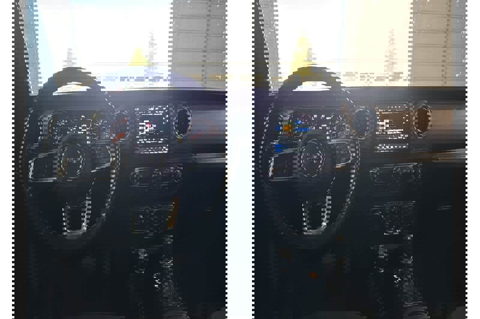 Used 2021 Jeep Gladiator Overland image 14