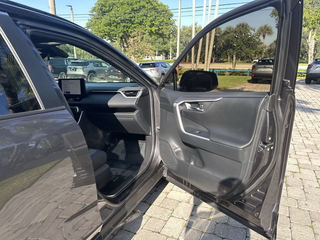 Used 2023 Toyota RAV4 XSE AWD/4WD image 23
