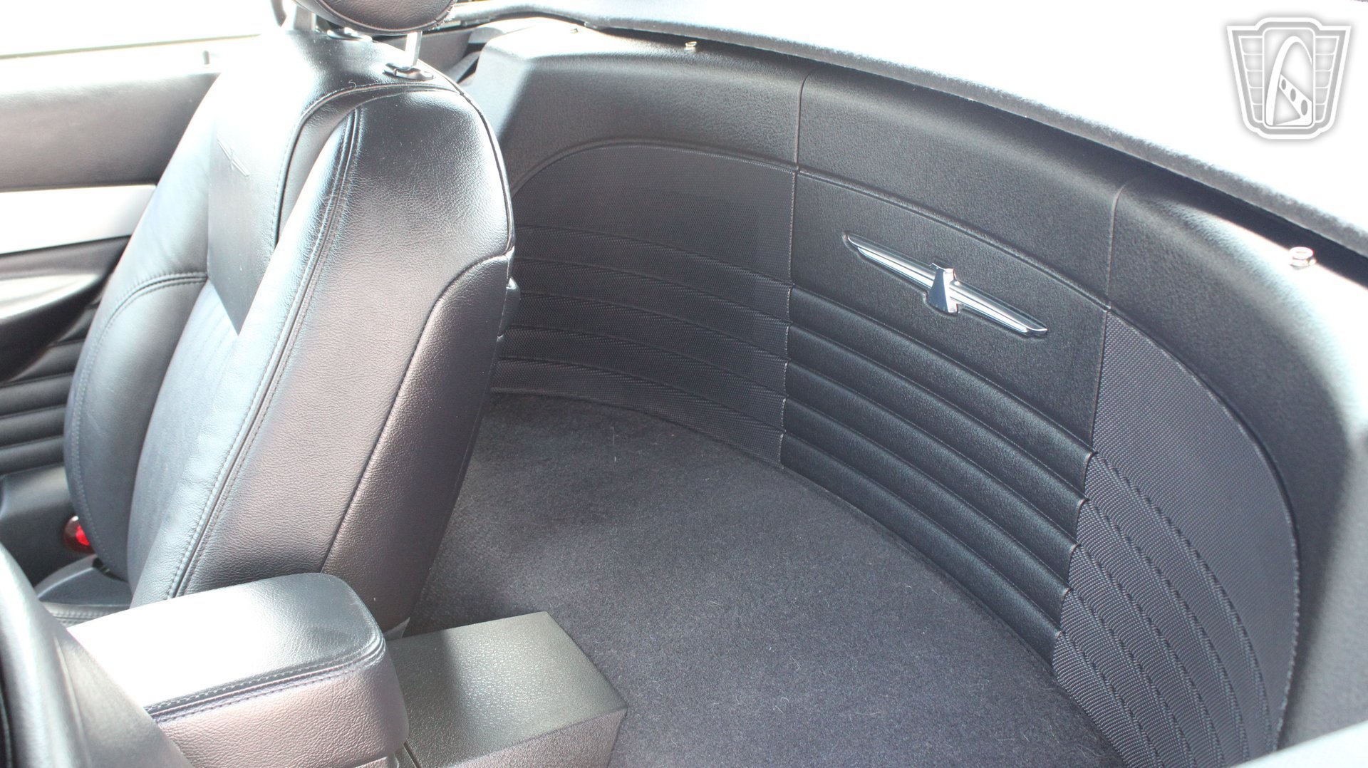 Used 2005 Ford Thunderbird RWD image 15