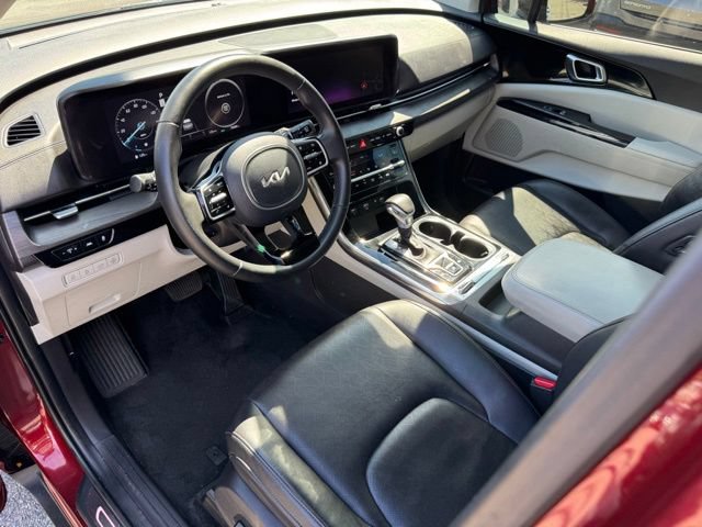 Certified 2023 Kia Carnival SX FWD image 18