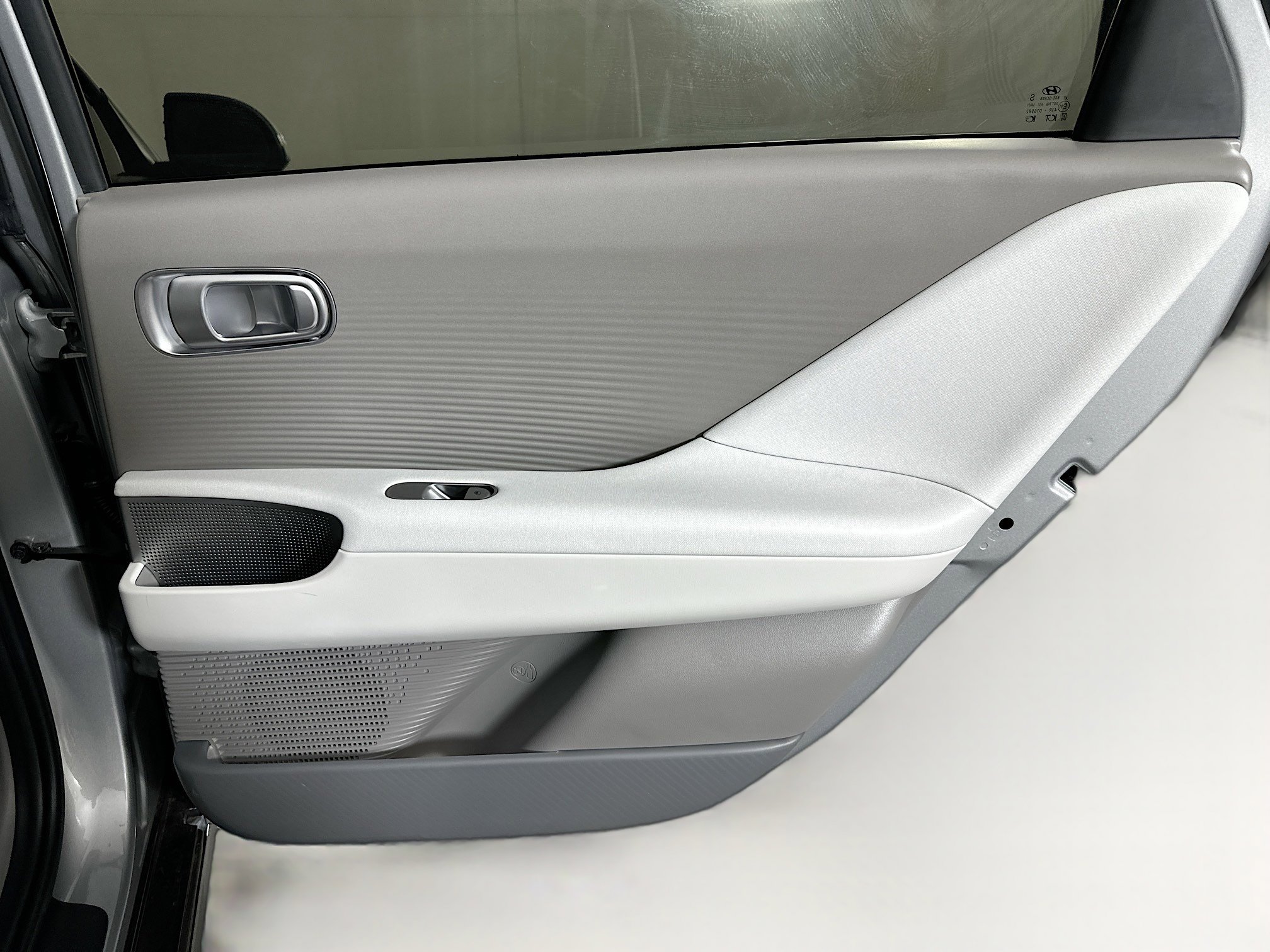 Used 2024 Hyundai Ioniq 6 SEL RWD image 30