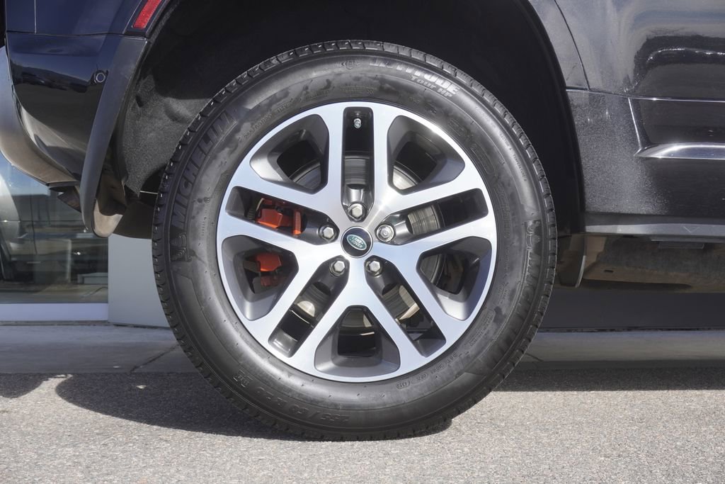 Used 2020 Land Rover Defender 110 X image 32