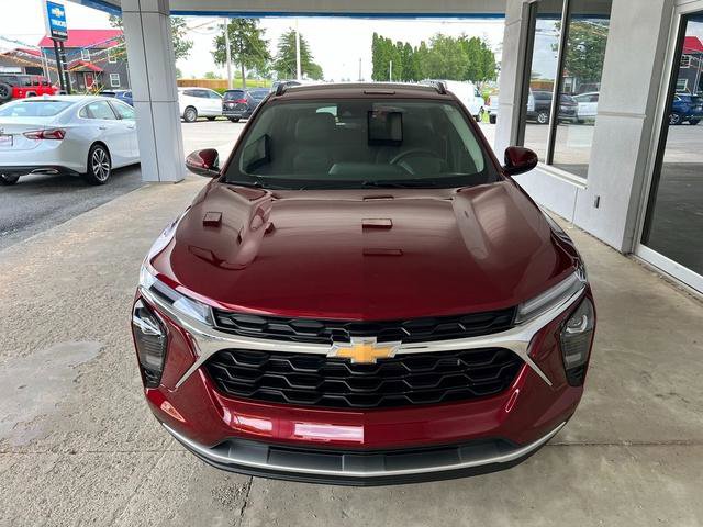 New 2025 Chevrolet Trax LT w/ Driver Confidence Package image 3