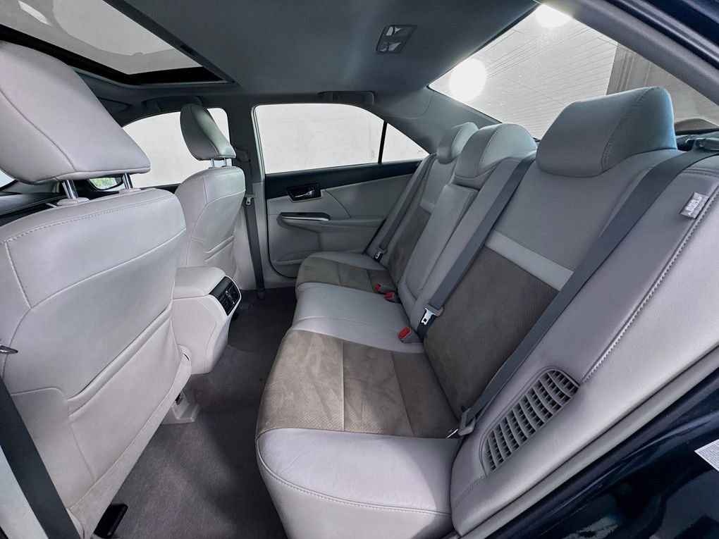 Used 2012 Toyota Camry XLE w/ Leather Pkg image 26