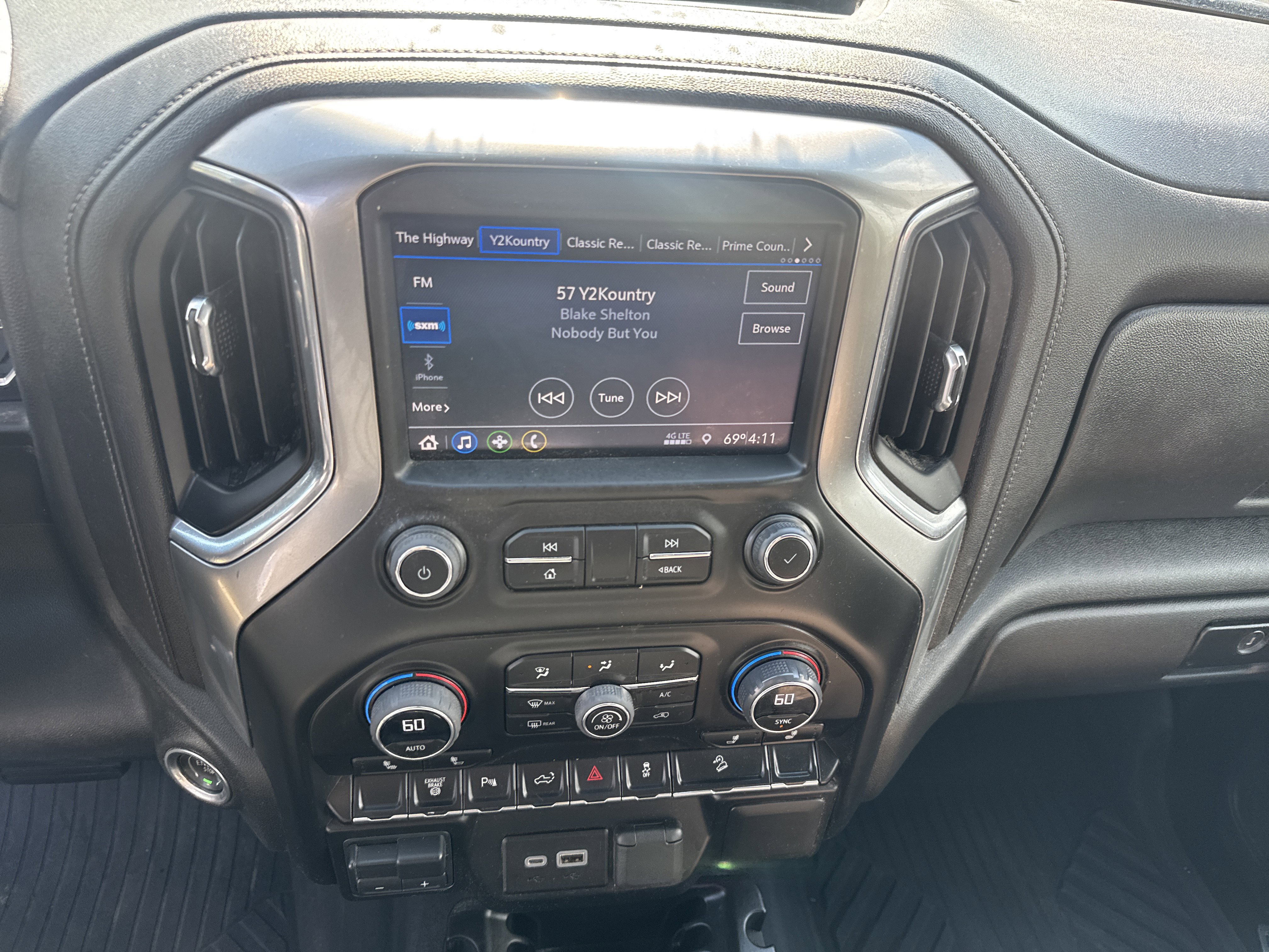 Used 2023 Chevrolet Silverado 3500 LT w/ All Star Edition AWD/4WD image 23