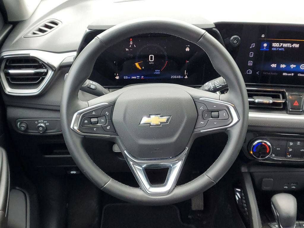 Certified 2024 Chevrolet TrailBlazer LT w/ LT Cold Weather Package AWD/4WD image 24