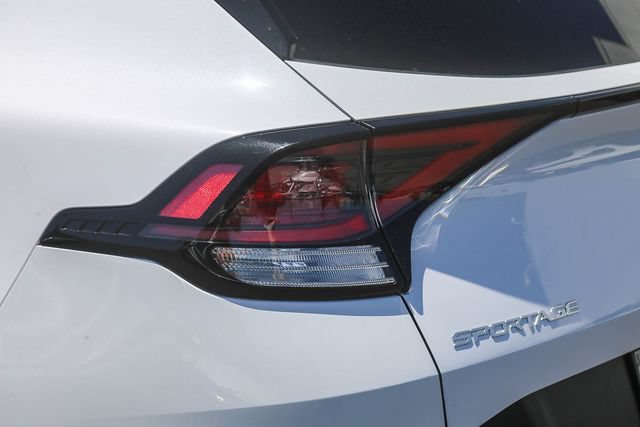 Certified 2025 Kia Sportage EX FWD image 11
