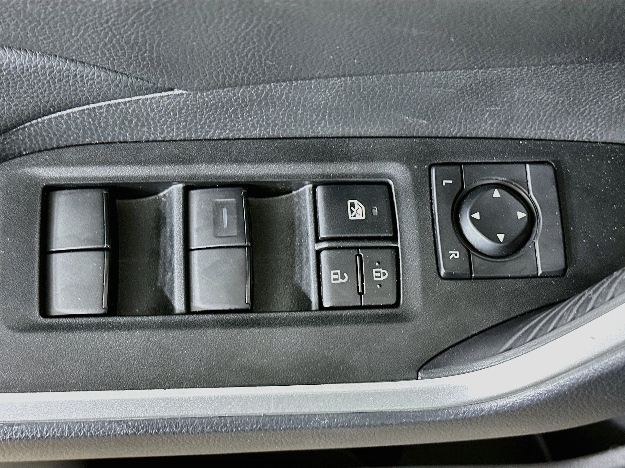Used 2025 Toyota RAV4 LE FWD image 15