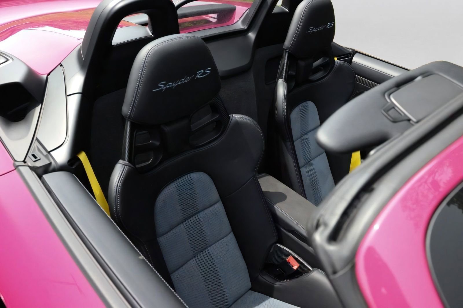 Used 2024 Porsche 718 Boxster Spyder RS RWD image 19