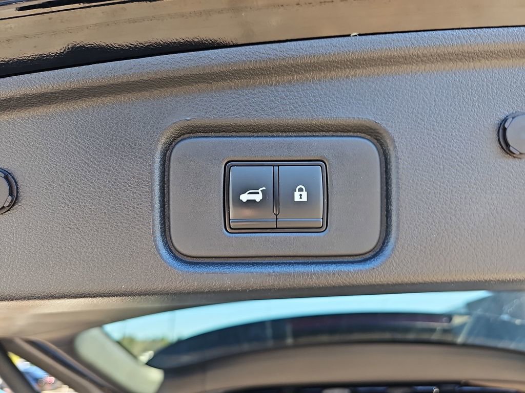 Used 2023 Nissan Pathfinder SL w/ SL Premium Package image 18