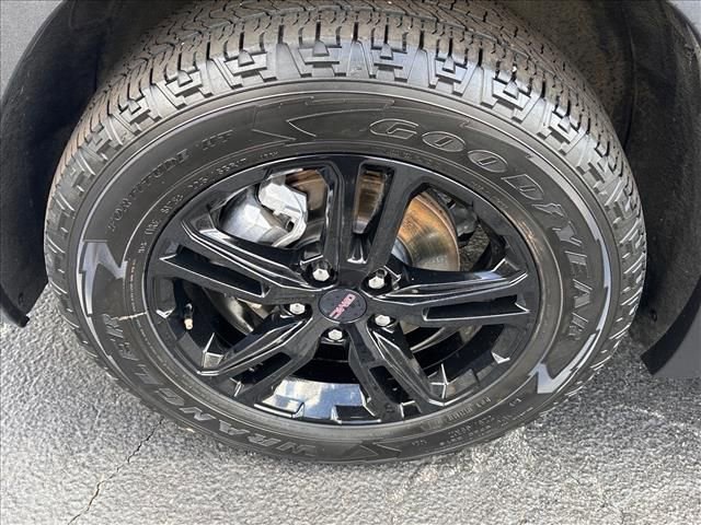 Certified 2023 GMC Terrain AT4 image 35
