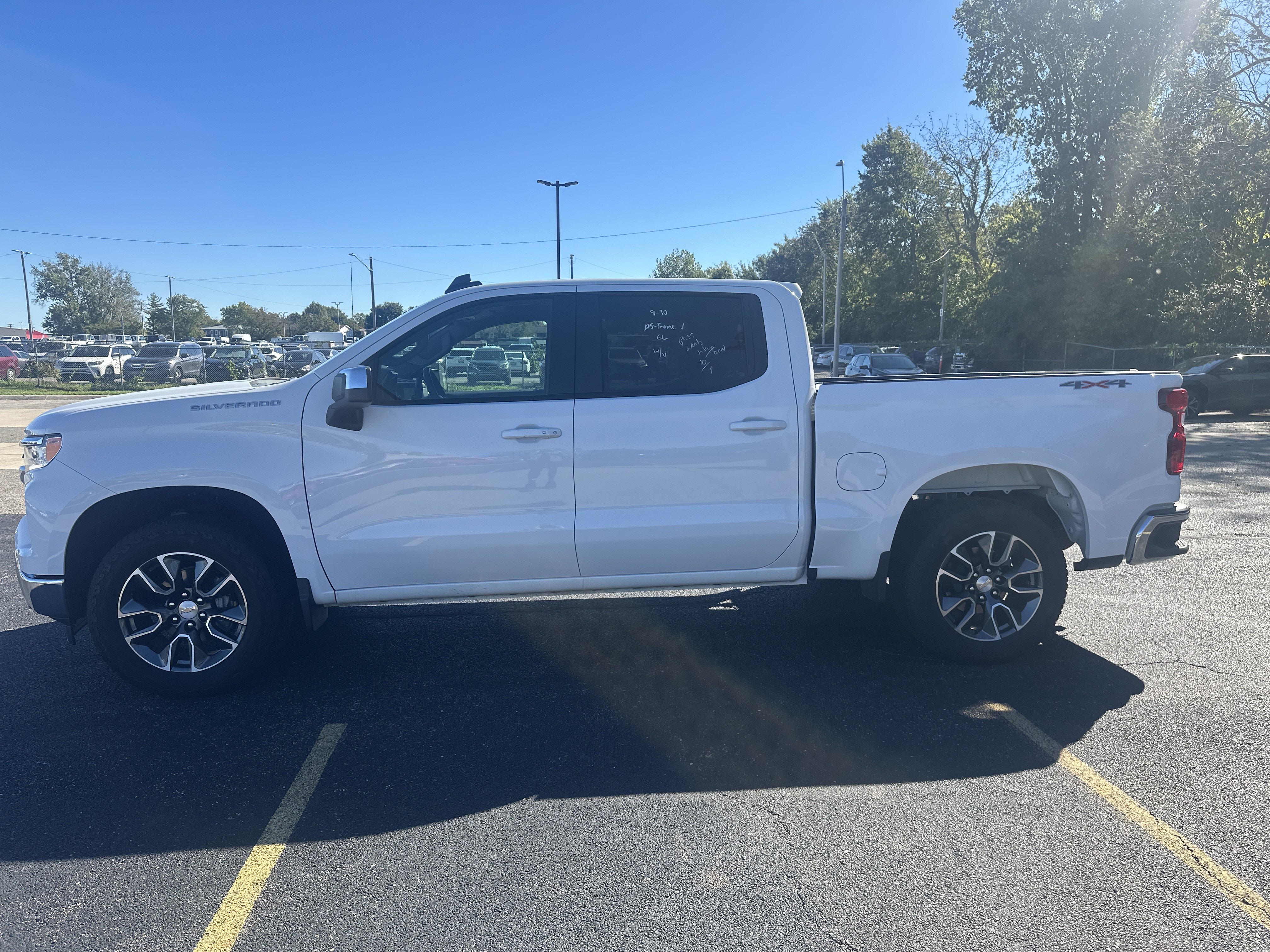 Used 2024 Chevrolet Silverado 1500 LT AWD/4WD image 1