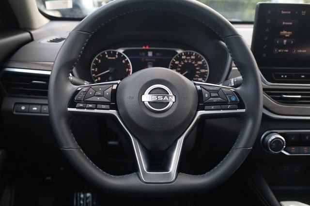 Certified 2023 Nissan Altima 2.5 SV w/ SV Premium Package AWD/4WD image 8