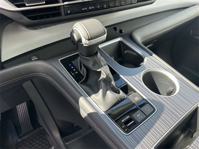 Used 2025 Toyota Sienna XLE image 17