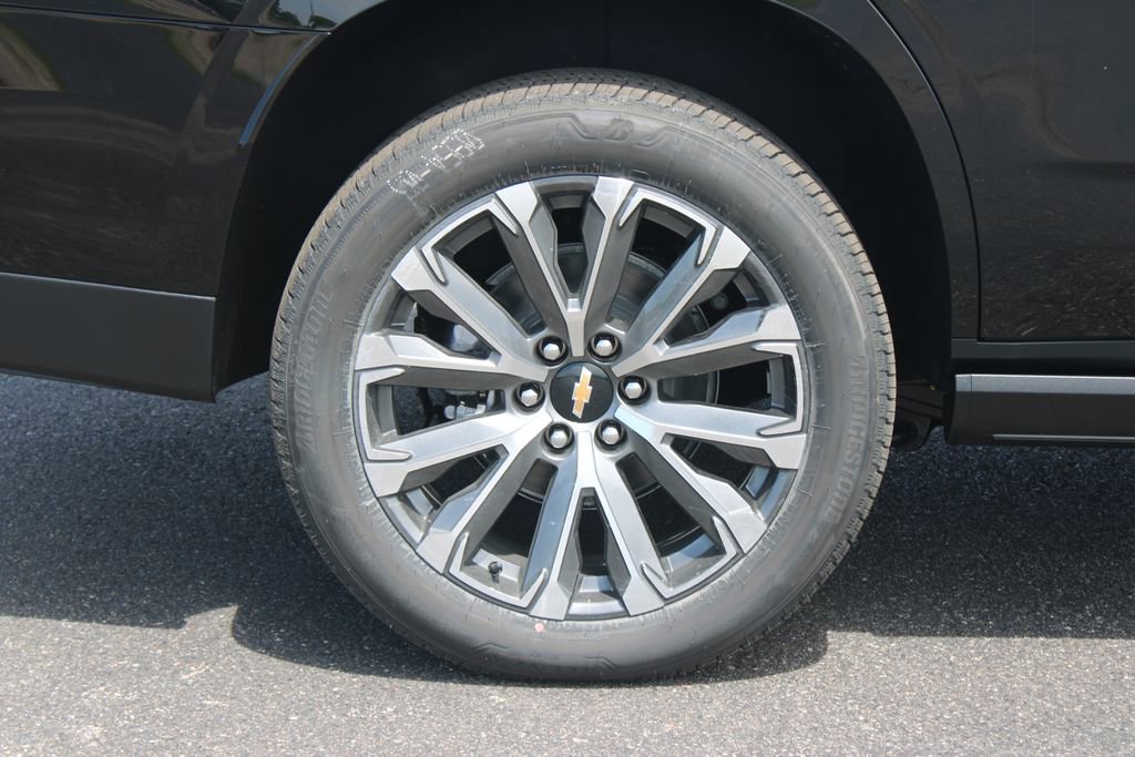 New 2026 Chevrolet Tahoe High Country AWD/4WD image 13