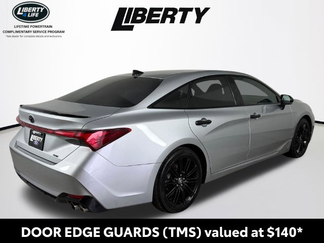 Used 2021 Toyota Avalon XSE FWD image 3