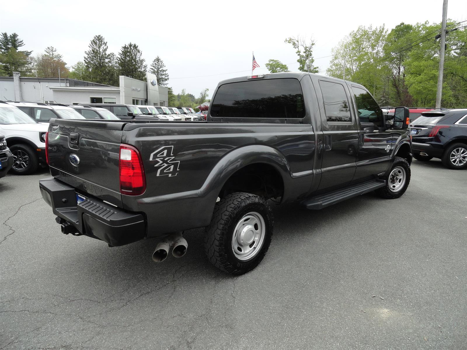 Used 2015 Ford F250 XL w/ Power Equipment Group AWD/4WD image 5