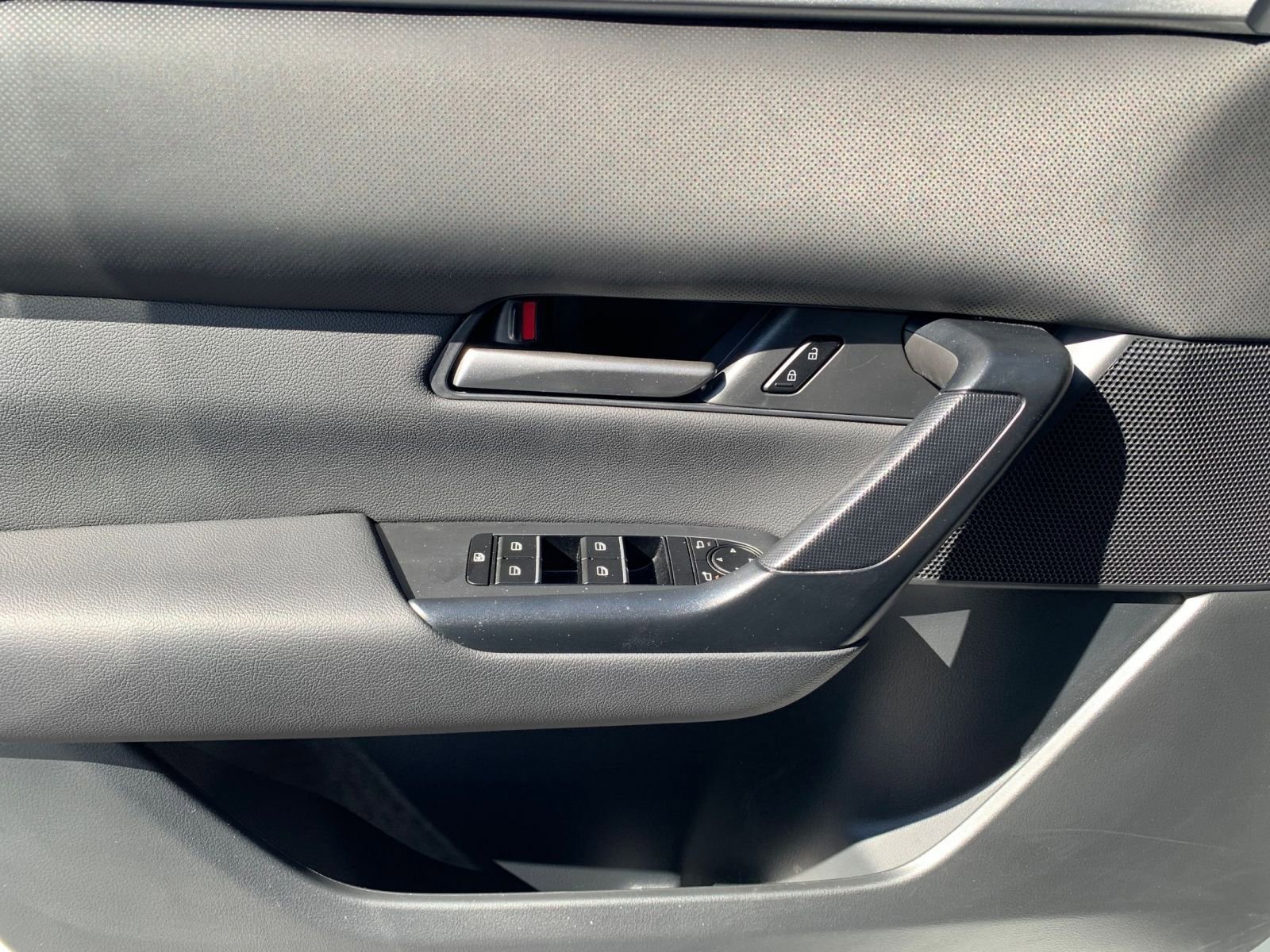 Used 2025 MAZDA CX-50 AWD 2.5 S w/ Premium Package image 18