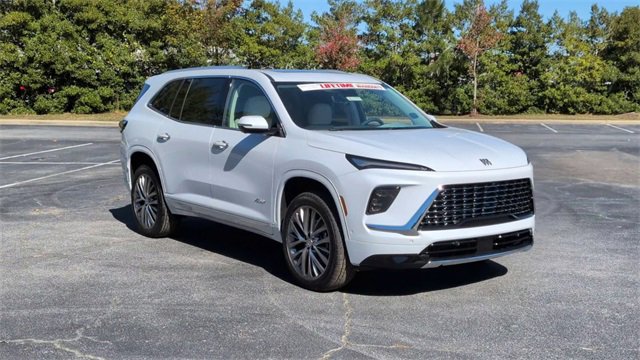 New 2026 Buick Enclave Avenir w/ Super Cruise Package image 2