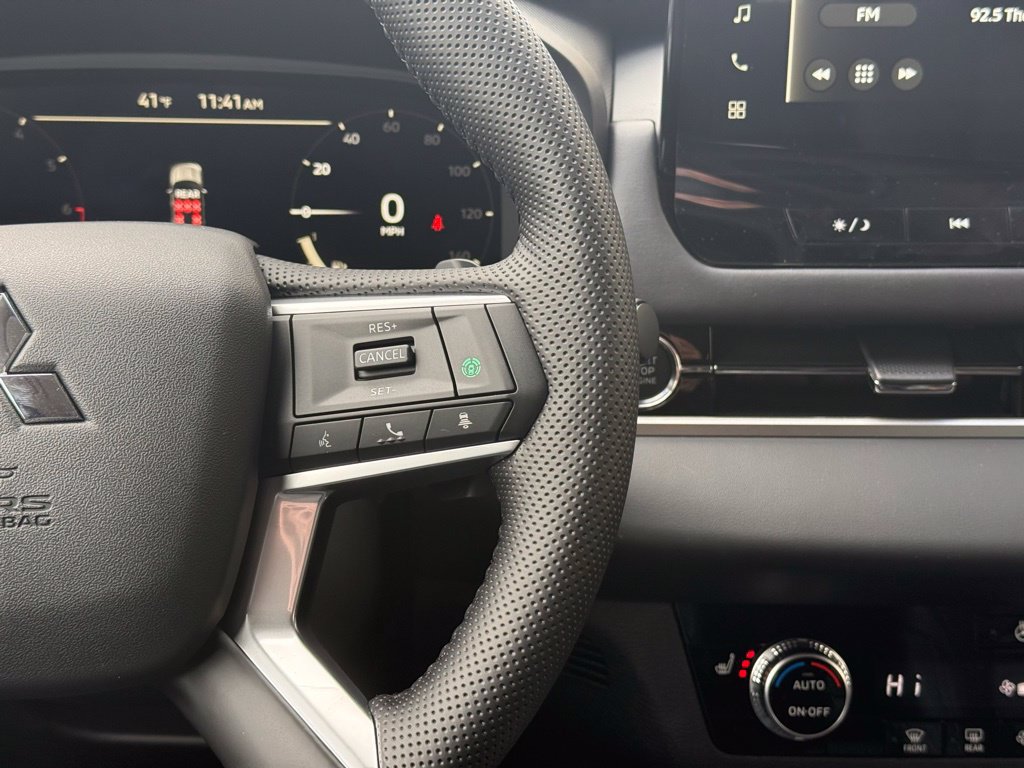 New 2026 Mitsubishi Outlander SE AWD/4WD image 11