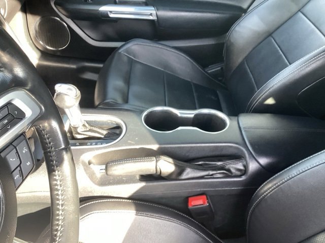 Used 2021 Ford Mustang Premium image 9