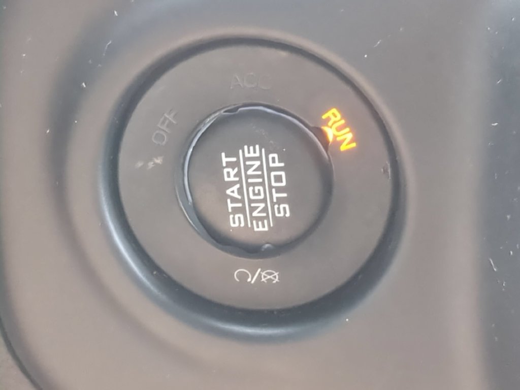 Used 2022 Jeep Wrangler Unlimited Sahara AWD/4WD image 19