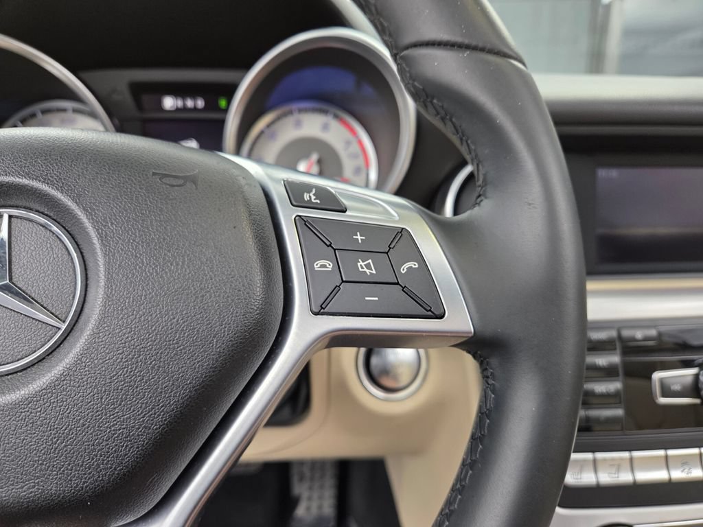 Used 2016 Mercedes-Benz SLK 300 image 32