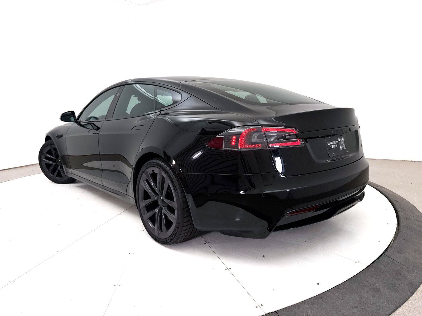Used 2021 Tesla Model S Plaid AWD/4WD image 2