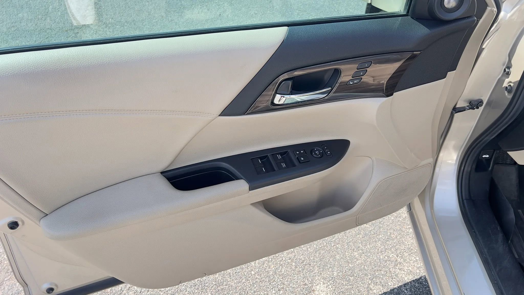 Used 2016 Honda Accord EX-L image 15