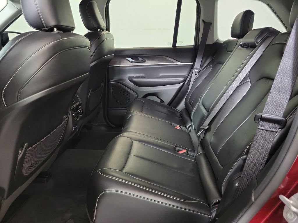 Used 2023 Jeep Grand Cherokee Limited w/ Black Appearance Package RWD image 24