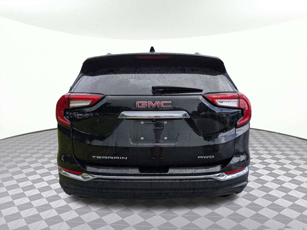 Used 2024 GMC Terrain SLT AWD/4WD image 4