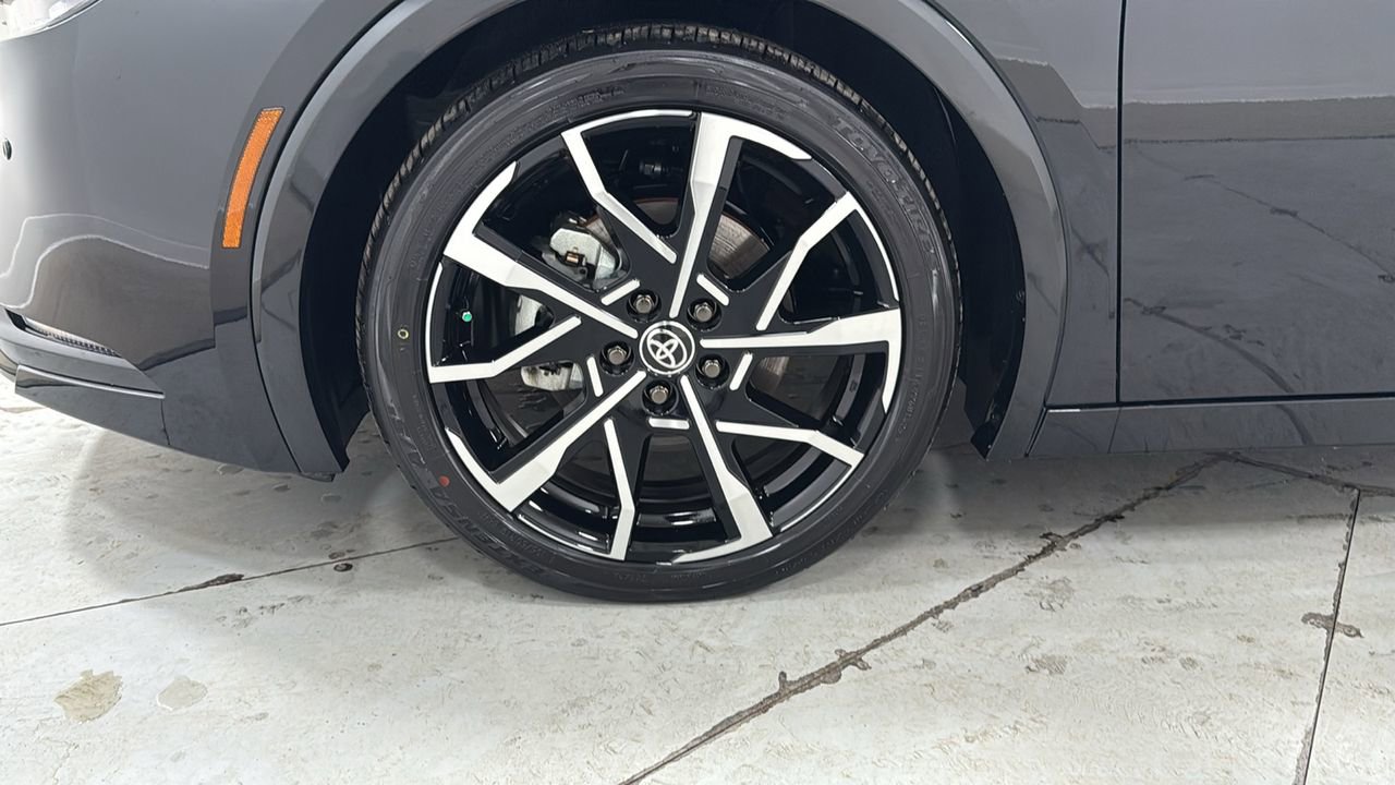 Used 2025 Toyota Prius XSE image 24