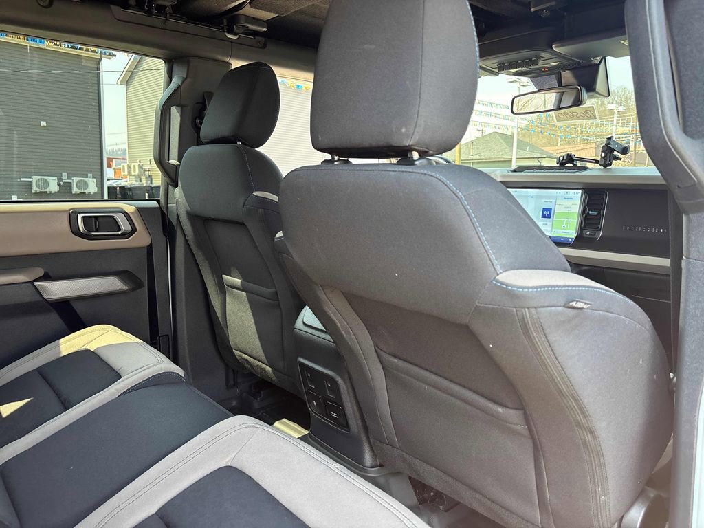 Used 2022 Ford Bronco Wildtrak AWD/4WD image 33