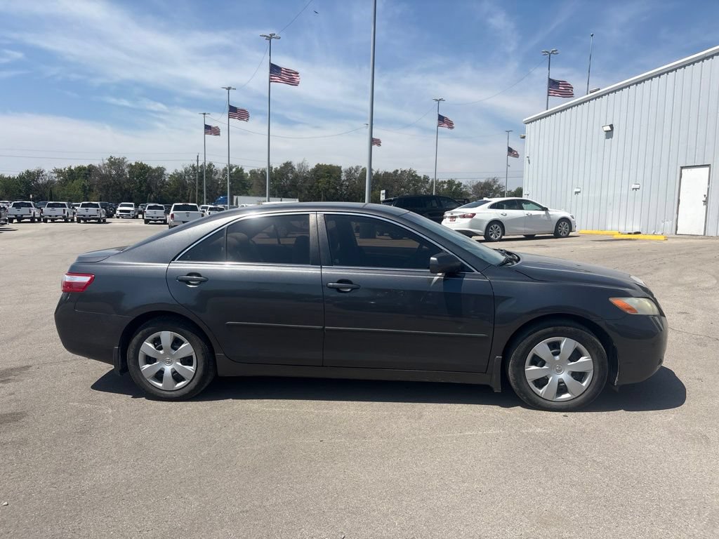 Used 2009 Toyota Camry LE FWD image 12
