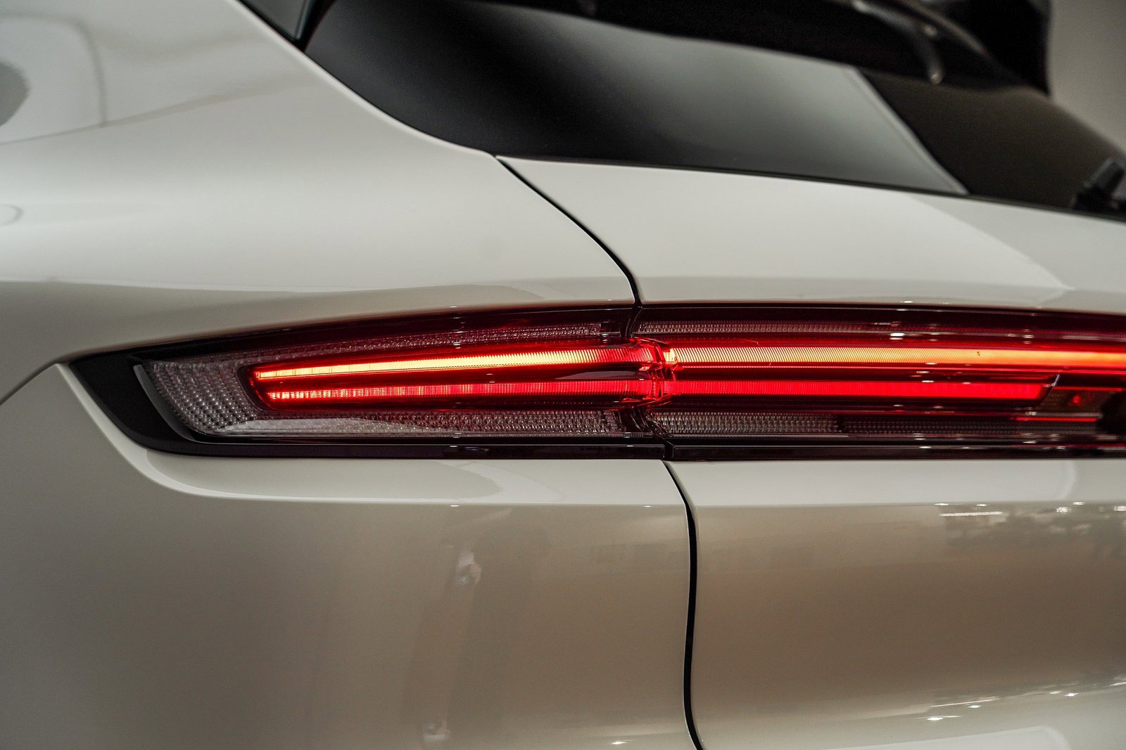 Used 2025 Porsche Cayenne image 16