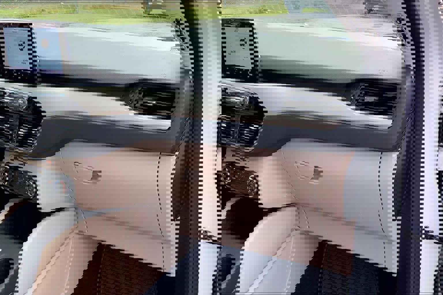 Used 2021 Ford Escape SE image 18