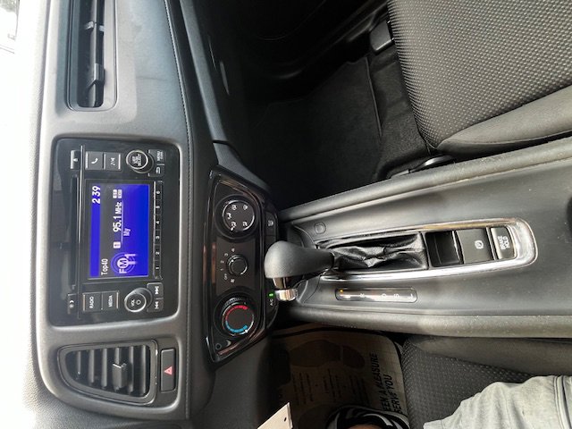 Used 2019 Honda HR-V LX image 17