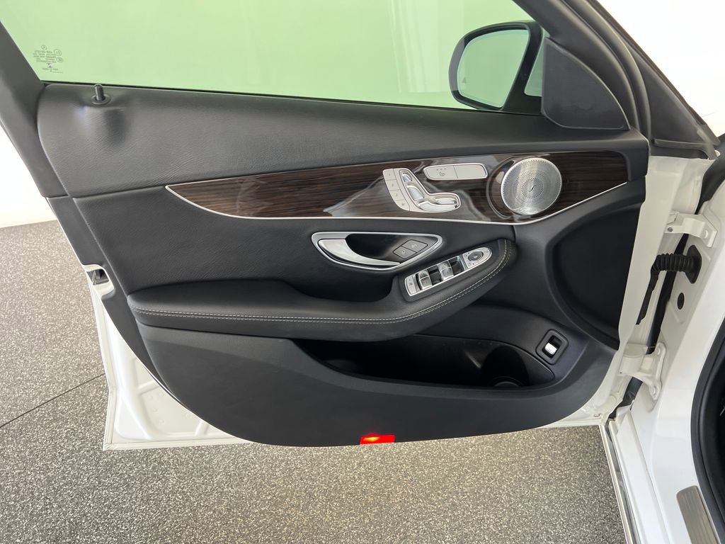 Used 2019 Mercedes-Benz C 300 Sedan image 12